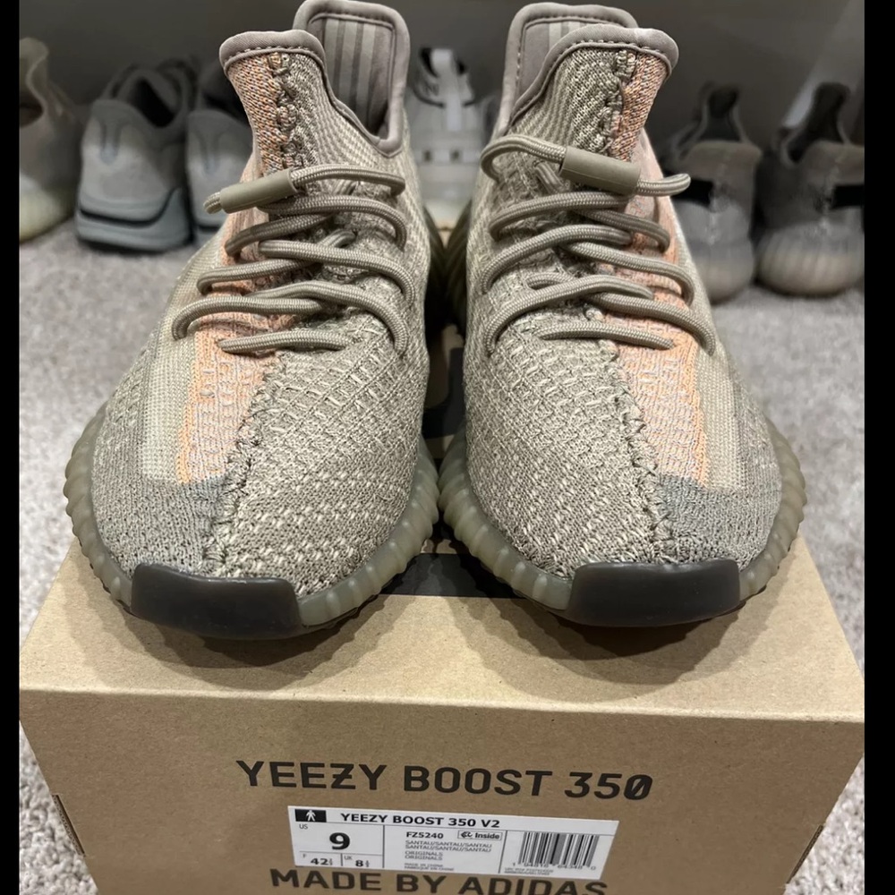 YEEZY BOOST 350 V2 SAND-Taupe size 9